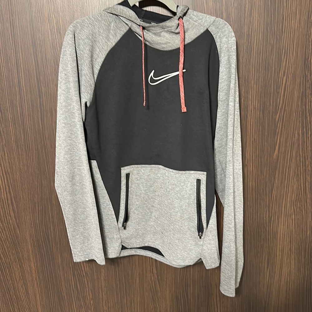 Nike Therma-Fit Hoodie (Like New!)